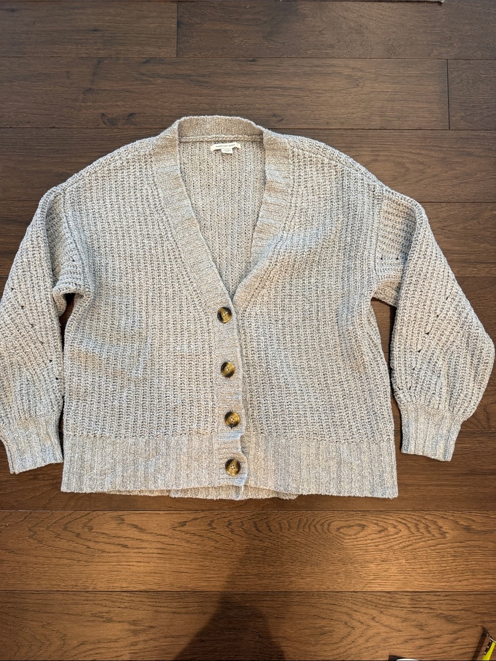 American Eagle Outfitters Light Gray Cropped Cardigan Size Small - C33-044